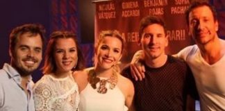 Lionel Messi junto al elenco de la obra que protagoniza Nico Vázquez