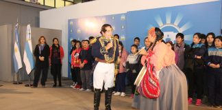 Dia del himno en la Municipalidad con teatro y Fundación Animar