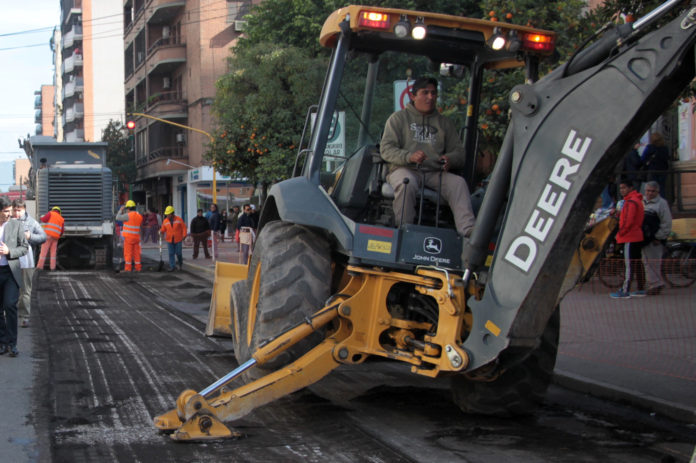 Sigue la reparación de calles céntricas.