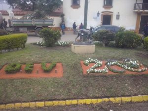 Arreglos de jardinería alusivos al Bicentenario de la Independencia