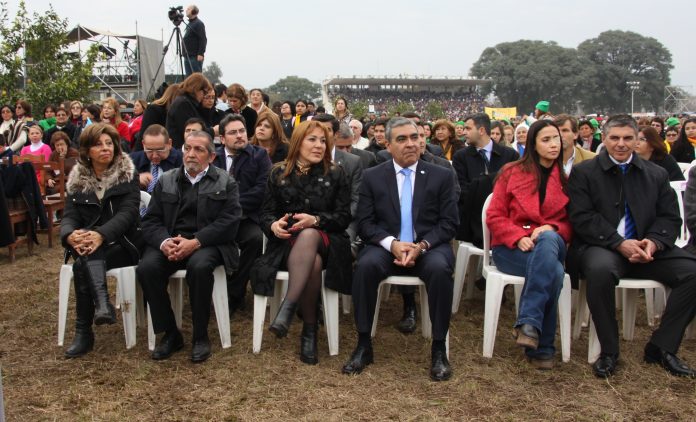 Intendente Alfaro en misa inaugural Congreso Eucarístico