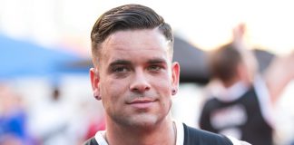 Salling fue acusado por autoridades federales de usar el internet para obtener imágenes pornográficas.