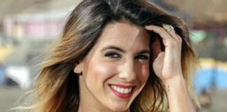 La modelo Cinthia Fernández, es la protagonista de una sensual producción de fotos en traje de baño.