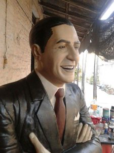 Estatua de Carlos Gardel