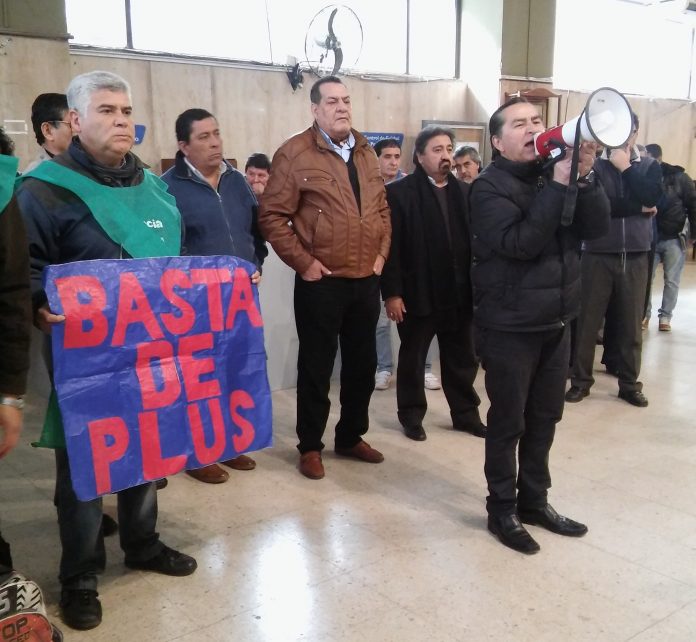 Reclamo pacífico de la CGT Tucumán en el Subsidio de Salud