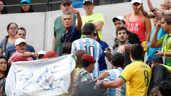 Golpes-Potro-Sousa-expulsado-Lorena-Lucca_CLAIMA20160809_0039_28