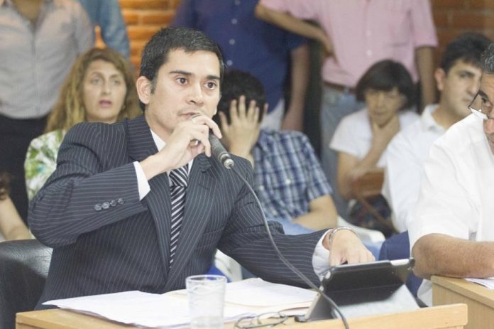 pedro-albornoz-en-sesion