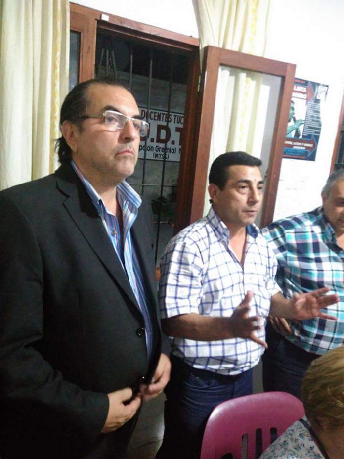 Juan Carlos Aguirre junto a Carlos Arnedo