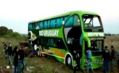 omnibus-desbarranco-ruta-brasil-dyn_claima20161216_0036_17