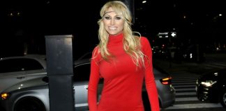 En su estadía en Punta del Este, la mediática fue fotografiada en la playa y sin la parte de arriba de su bikini.