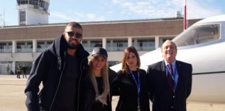 En un vuelo privado, llegaron al casamiento del año, Shakira y Piqué.