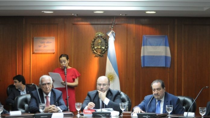 HJus1mOqG_930x525__1