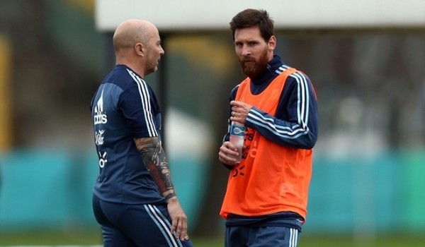 sampaoli-messi-entrenam-2018