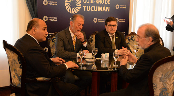 el-gobernador-con-presidente-del-banco-nacion-06