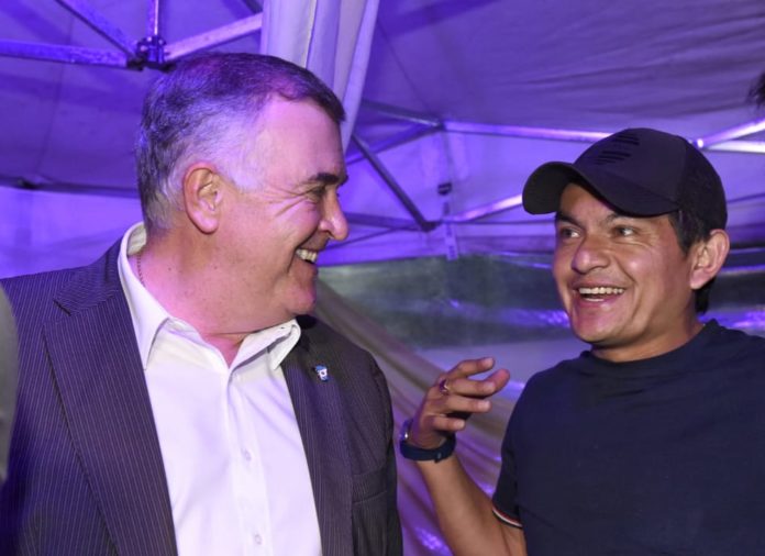 Jaldo-con-el-pulguita-Rodríguez