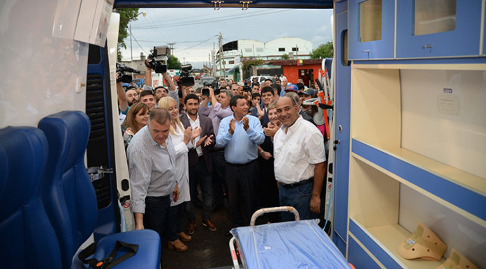 Manzur-entrega-ambulancia-LS-3