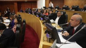 Javier-Pucharras-en-la-Legislatura.