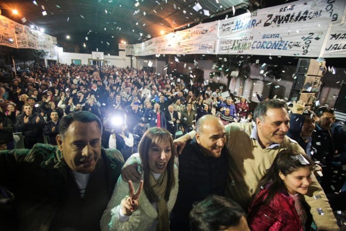 Carlos-Najar-en-el-acto-junto-a-Juan-Manzur.