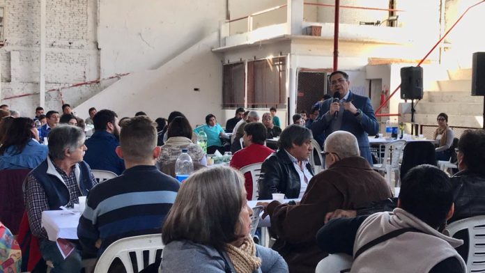 Ariel-García-en-el-locro-patriótico-del-Socialismo