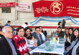 Ariel-García-en-el-locro-patriótico-del-Socialismo