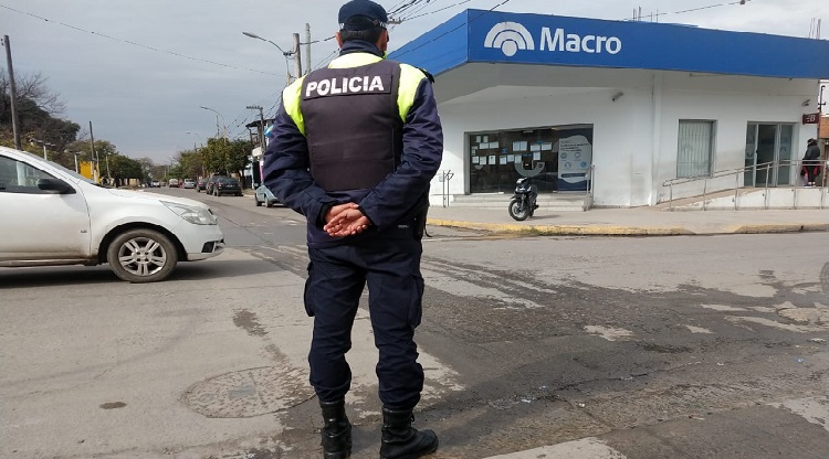 policia-cajero-dinero