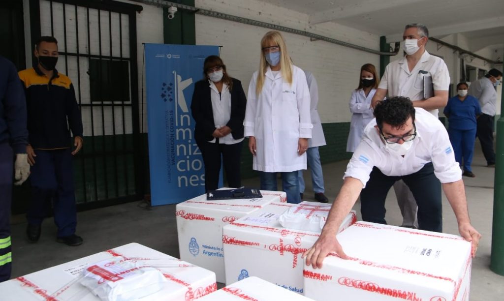 llegada-vacunas-130000