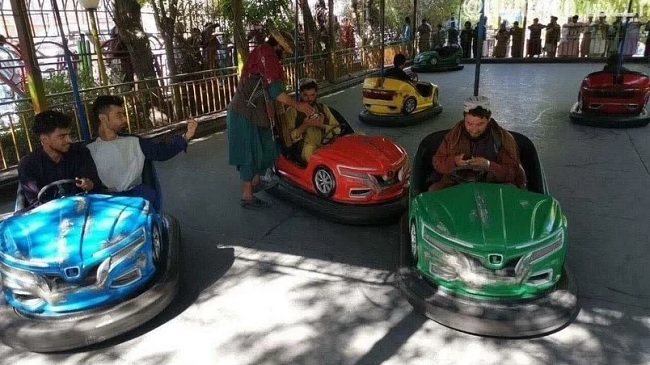 talibanes-chocadores