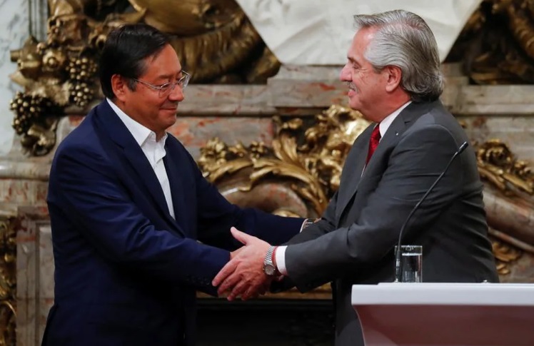 8a147089-83b7-46ed-a92d-e6a46193925f gas