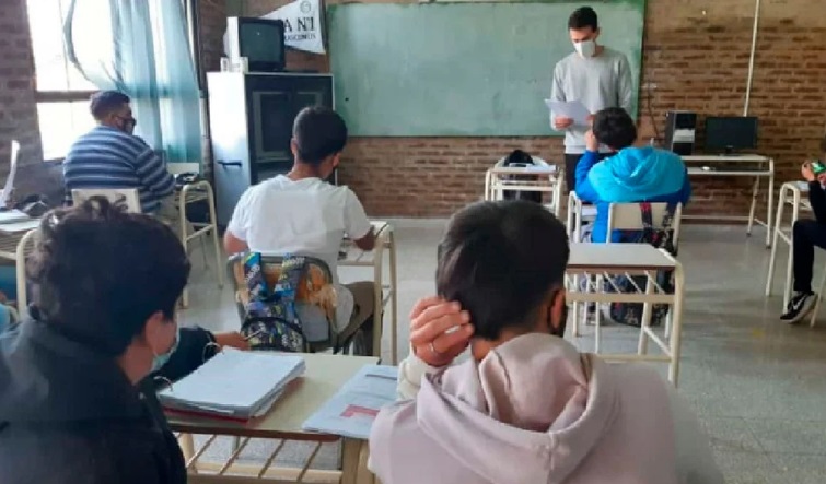 16a54b91-b211-4c72-9e9c-cbbc4d79854e escuela