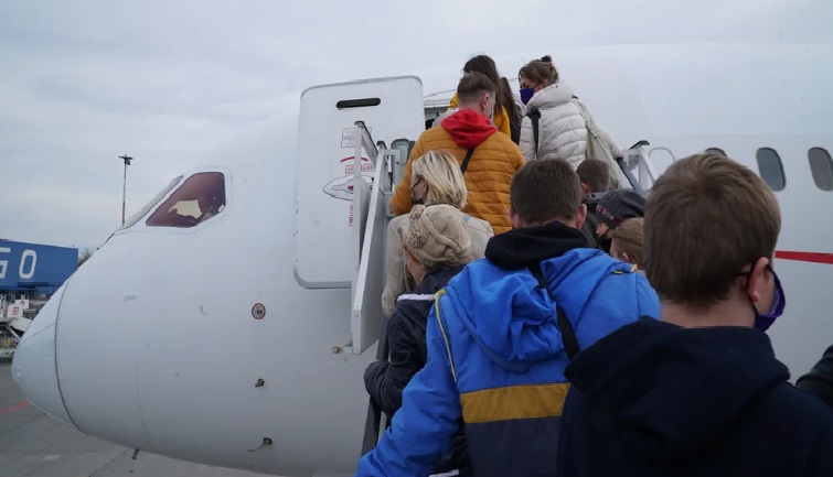 16a54b91-b211-4c72-9e9c-cbbc4d79854e avion