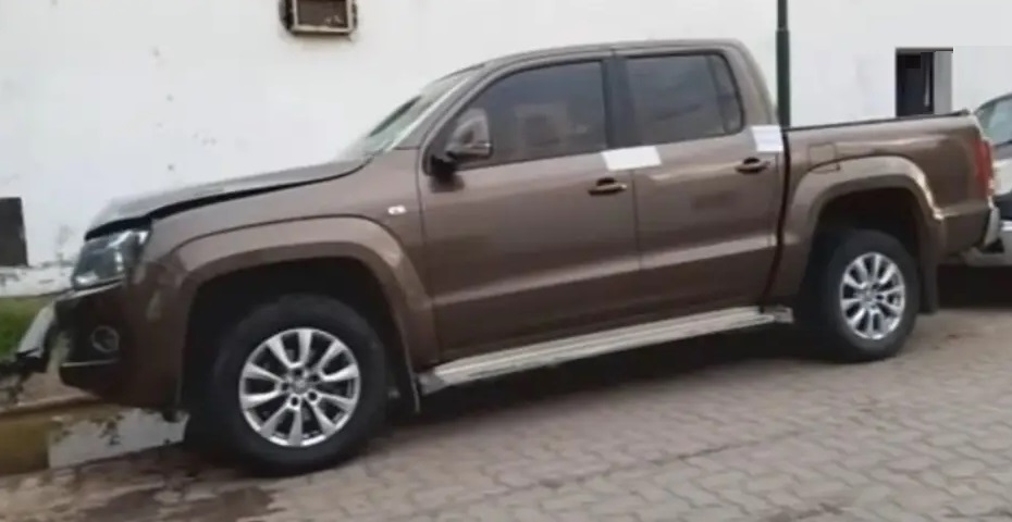 14b26609154 camioneta