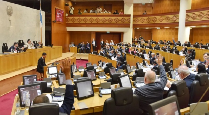 15b1052d-1570-496f-9ff9-9beeed7b6677 legislatura