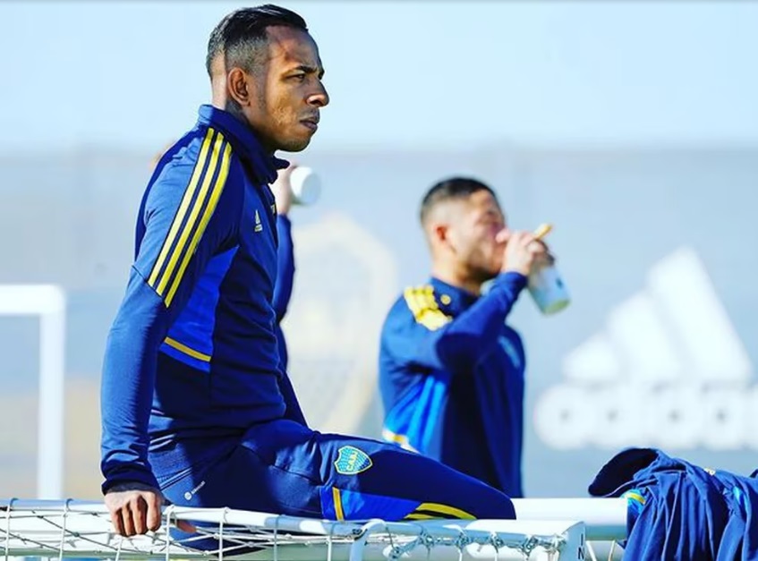 7a63857f-6ff5-4cdc-aa75-0aee1ccc42ed villa