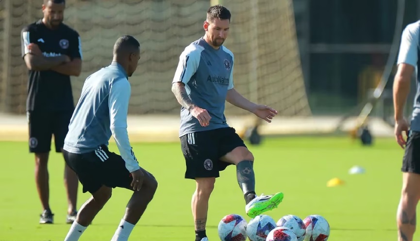 de0b8238fcb5827ce7c3677b7db393cd7db37ca1 messi