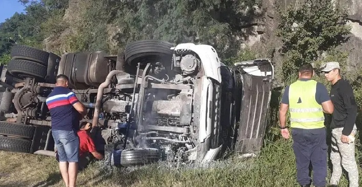 648a0c36-ce20-44d0-82a2-bc0e38373198 camionero