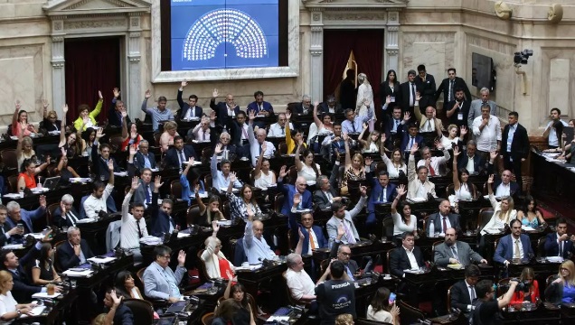 066de4ce-43a2-4478-aed4-08a10ac28eae diputados