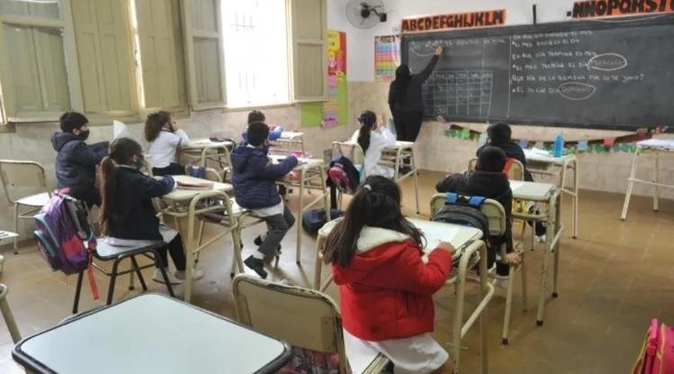 066de4ce-43a2-4478-aed4-08a10ac28eae escuela