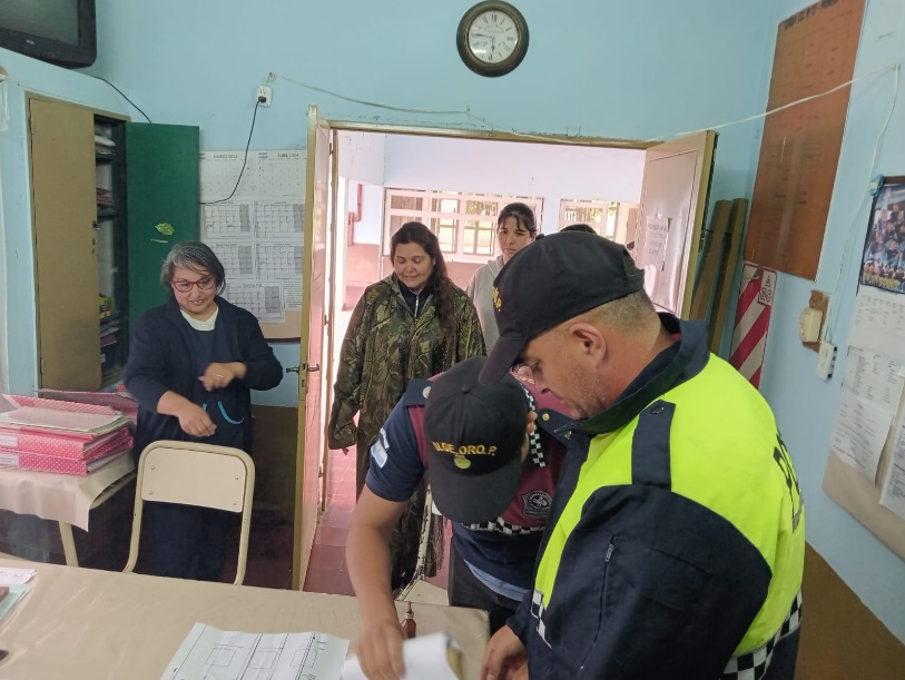 1072d39b-7a63-4e80-9434-97d570034eb7 policia