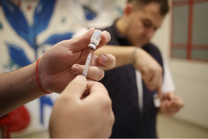 8d18ae37-5458-4a8e-93f0-41419a3752d4 vacuna