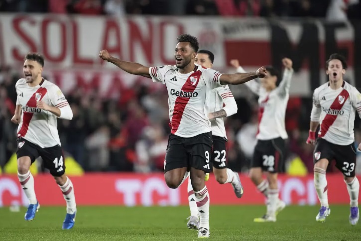 175c574e-2050-4724-b7e7-4d9a7537f105 river