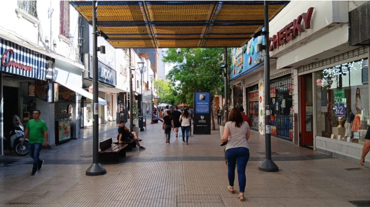 fe9d212d-985c-44a8-858b-c830833dbd38 feriado