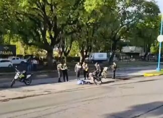 Una pasajera de DiDi Moto murió bajo las ruedas de un colectivo en Tucumán choque