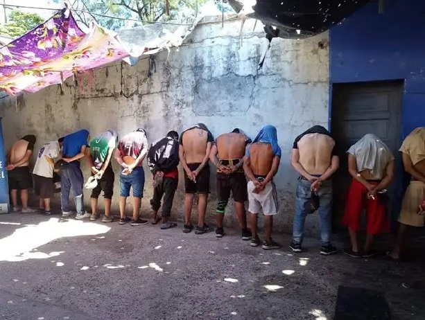 6692ebf5-7056-4eec-be15-5a90c0bdbd32 policia