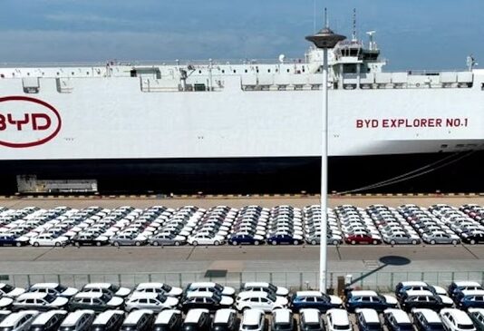 Llega un barco chino con más de 5.000 autos: qué impacto tendrá en el mercado local