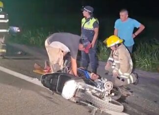 Dos heridos al chocar una moto contra un auto en la ex ruta 38 cerca de Alberdi choque
