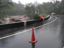 La lluvia provocó anegamientos en varios tramos de la ruta a los Valles