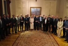 Milei analiza convocar a todos los mandatarios provinciales, excepto los más opositores gobernadores