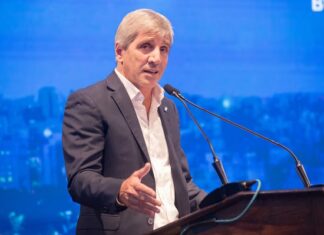 Caputo aseguró que la inflación de marzo será mayor a 3% y proyectó una desaceleración para abril