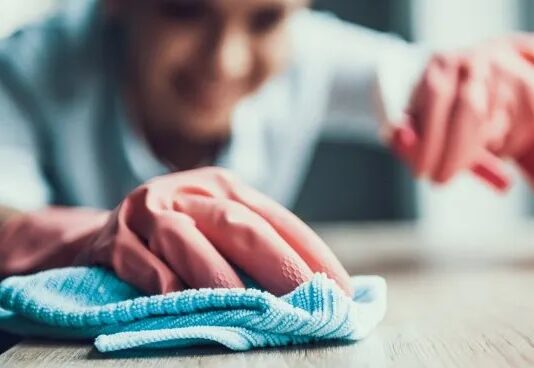 La informalidad laboral subió al 43% en el cuarto trimestre de 2025