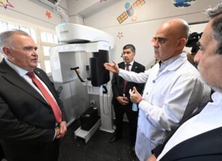 Jaldo inauguró un tomógrafo odontológico pediátrico para el Hospital de Niños
